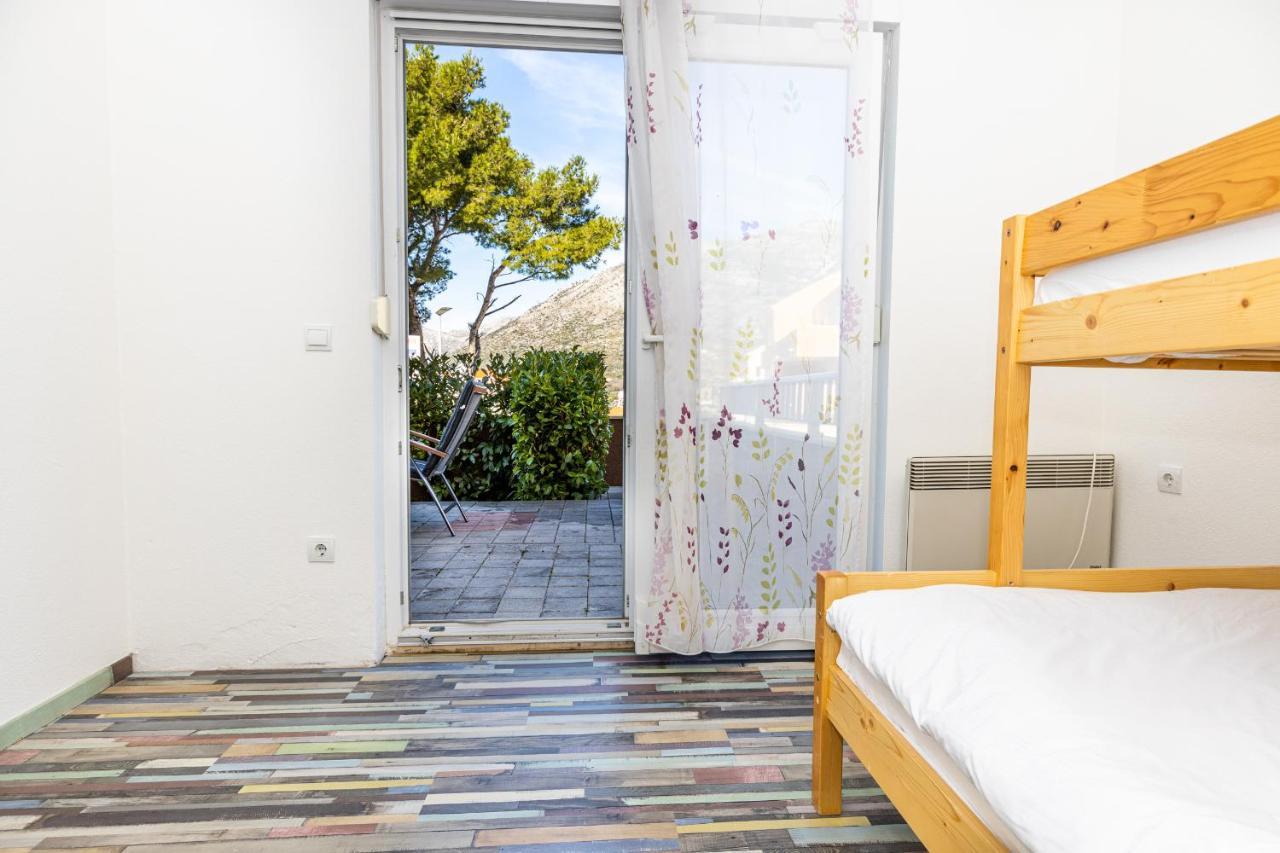 Spacious 2-Bedroom Apartment With Terrace And Parking Cavtat Exterior foto
